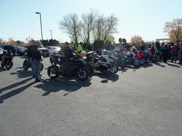 riders at breakfast for april 7 ride